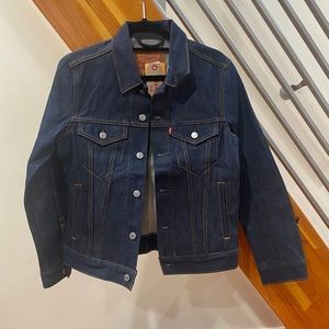 NWTs Levi’s Denim Jacket